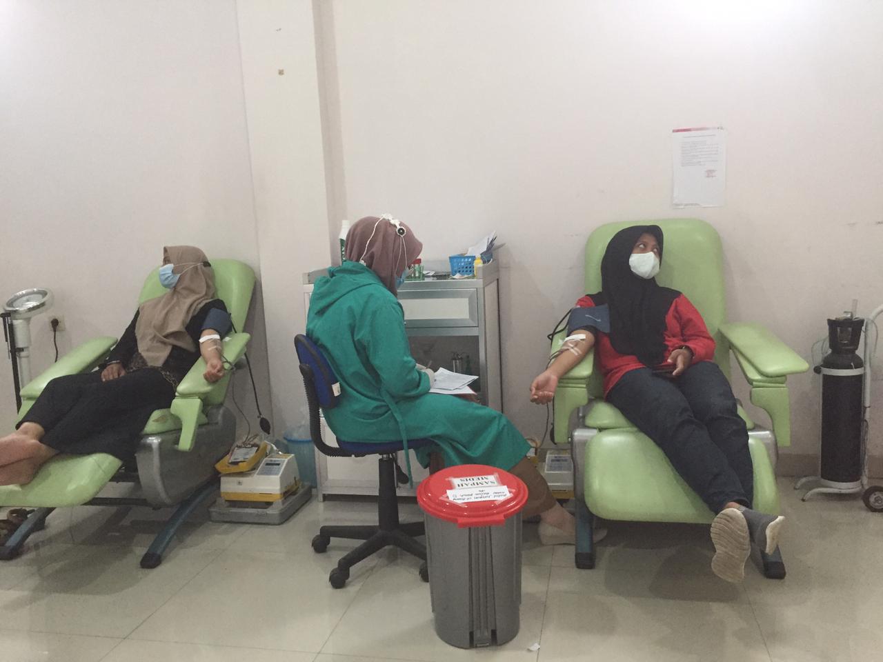 Berkolaborasi Mapala Specta dan PMI Ajak Masyarakat Donor Darah