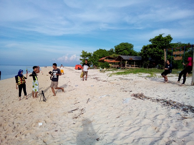 Spot Camping ground dan warung