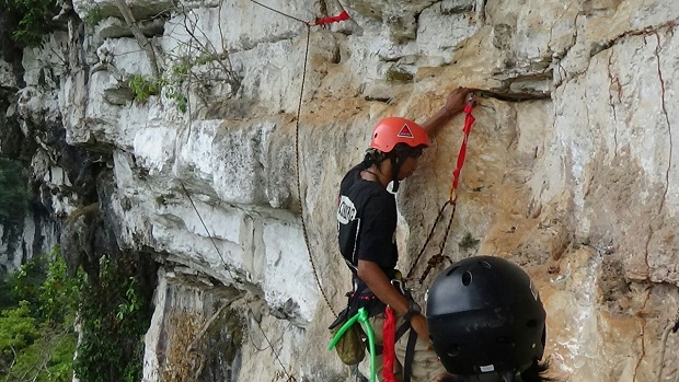 Peserta Kenal Medan (KM) TWKM divisi panjat tebing