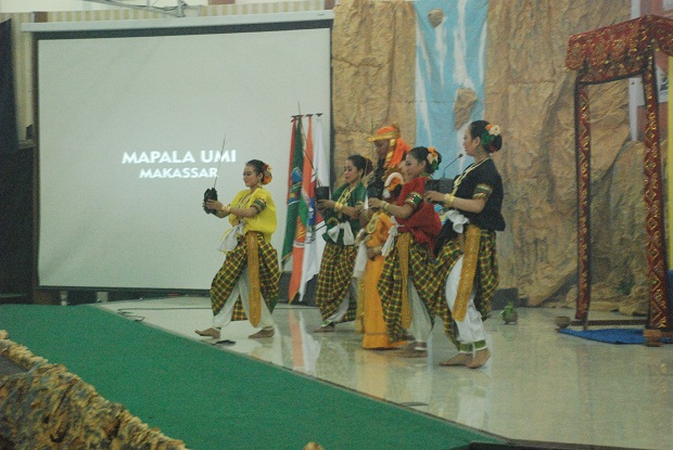 Tari Art Pajaga Lino Pembukaan TWKM ke - 28 Mapala UMI Makassar Sulsel