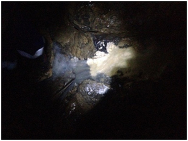 Aliran air panas, oleh Tim Caving Mapala Natural Forum