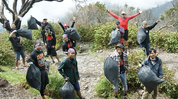Operasi Sampah Gunung Lawu, Cozmeed Indonesia