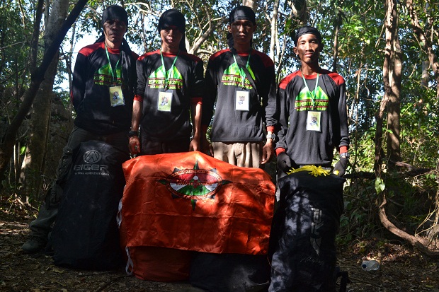 Ekspedisi Gemuruh Alam Mencapai Puncak Bulusaraung Makespala STIKES Nani Hasanuddin Makassar