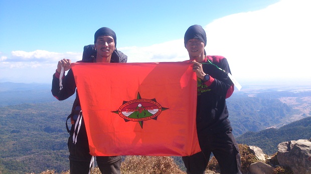 Ekspedisi Gemuruh Alam Mencapai Puncak Bulusaraung Makespala STIKES Nani Hasanuddin Makassar