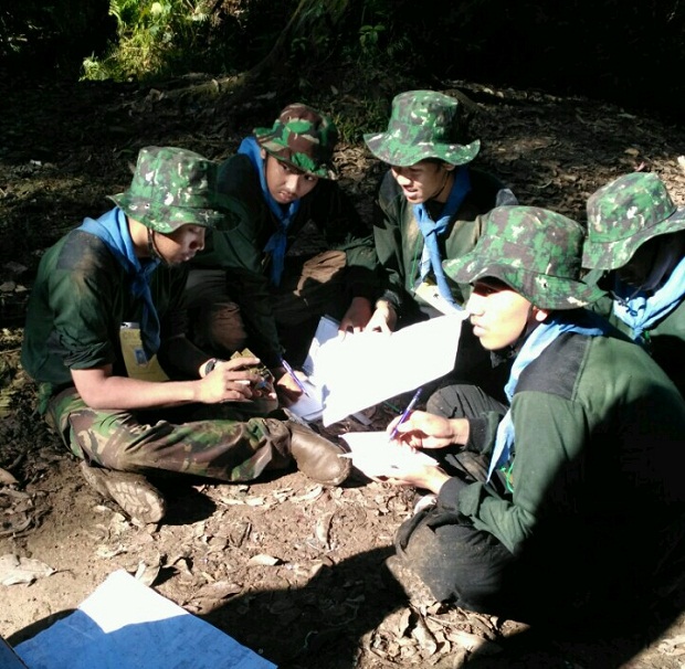 Peserta Diklatsar Mahasiswa pecinta alam Natural Forum (NaFo) STEI SEBI Angkatan VIII. WARTAPALAINDONESIA/ Waffa Mutia M (NAFO.1607.042)